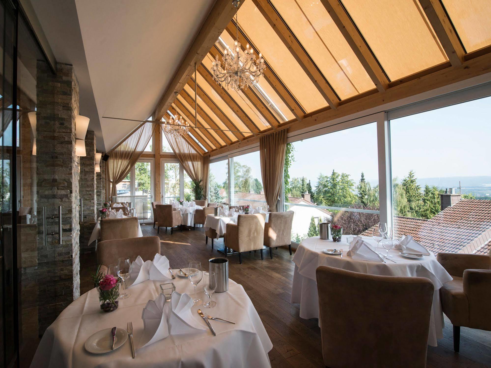 Design-konferenzhotel & Restaurant Steinernes Schweinchen Hotel 4*